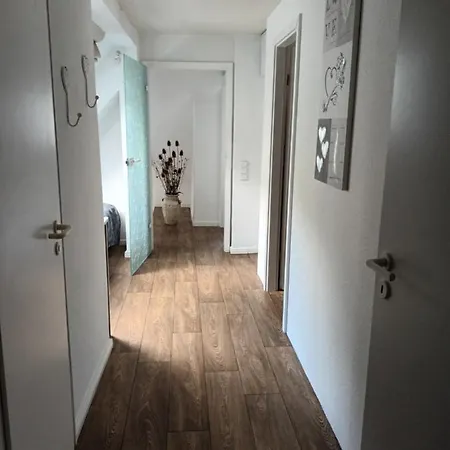 Family House Fur Bis Zu 10 Gasten Und 4 Separaten Schlafzimmern * 蒙绍